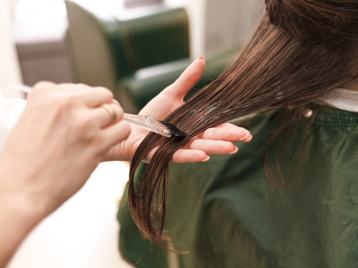 Capelli colorati e danneggiati che richiedono trattamenti specifici