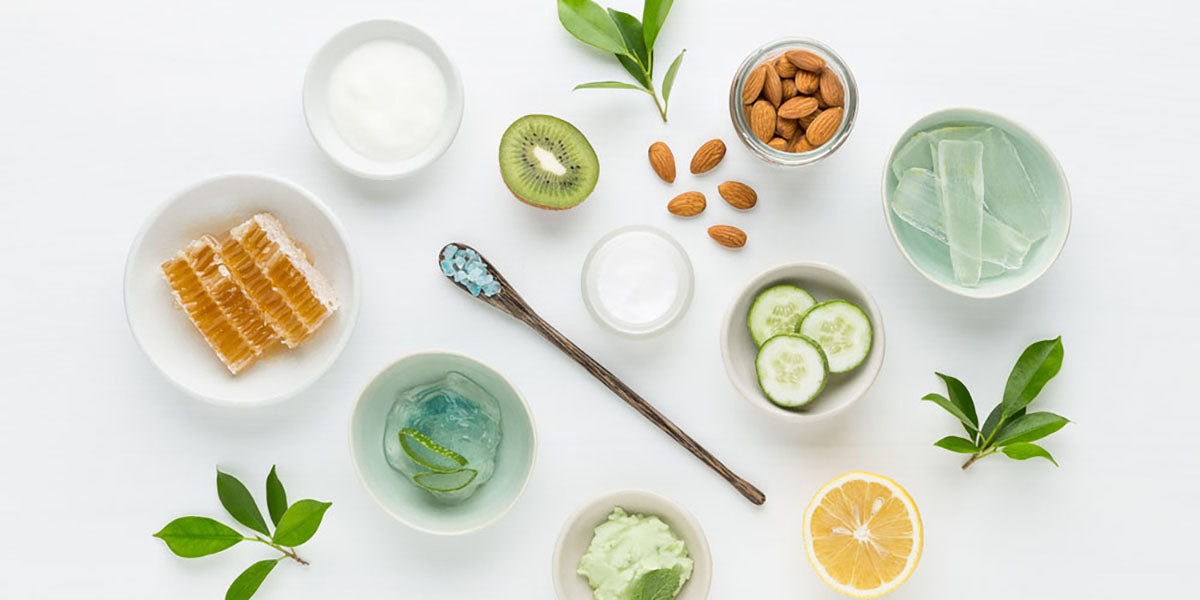 Etichetta INCI di un prodotto cosmetico per capelli con lista ingredienti